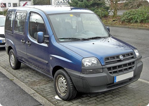 FichierFiat Doblo front1 Top 15 des voitures les plus laides (à un moment)