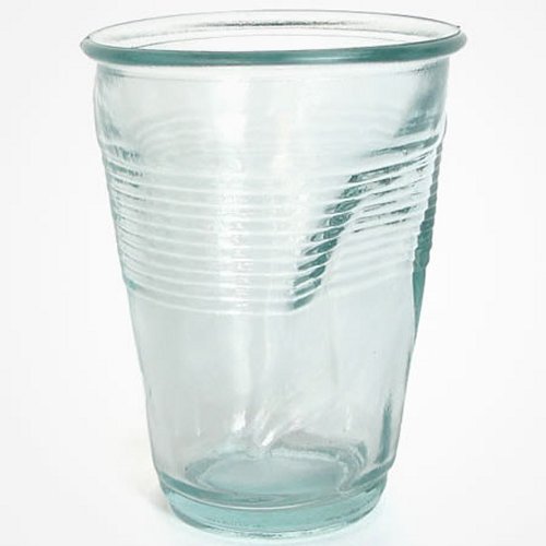 Gobelet en verre Top 25 des verres insolites au design original (mais pas pratique pour boire)
