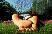 toes