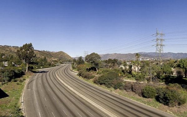 emptyla16-660x412-550x343