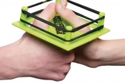 thumb-wrestlers