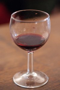 400px-Verre_de_vin_rouge