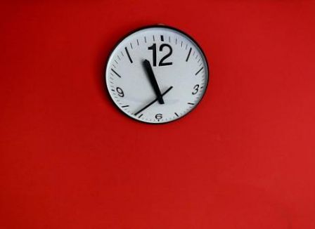 Top 10 des signes qui montrent que vous vous êtes levés trop tôt horloge.jpg