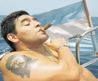 CHE Maradonna02 Top 10 des pires objets dérivés sur Le Che