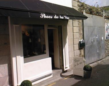 DEVANTURE Shoes de la vie Top 10 des jeux de mots pourris sur les devantures des magasins