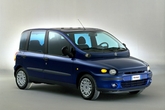 Top 10 des voitures les plus laides (à un moment) multipla Top 10 des voitures les plus laides (à un moment)