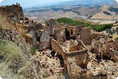 Top 10 des villes fantômes quon a envie de traverser le temps de quelques photos ville fantome 4 Top 10 des villes fantômes quon a envie de traverser le temps de quelques photos